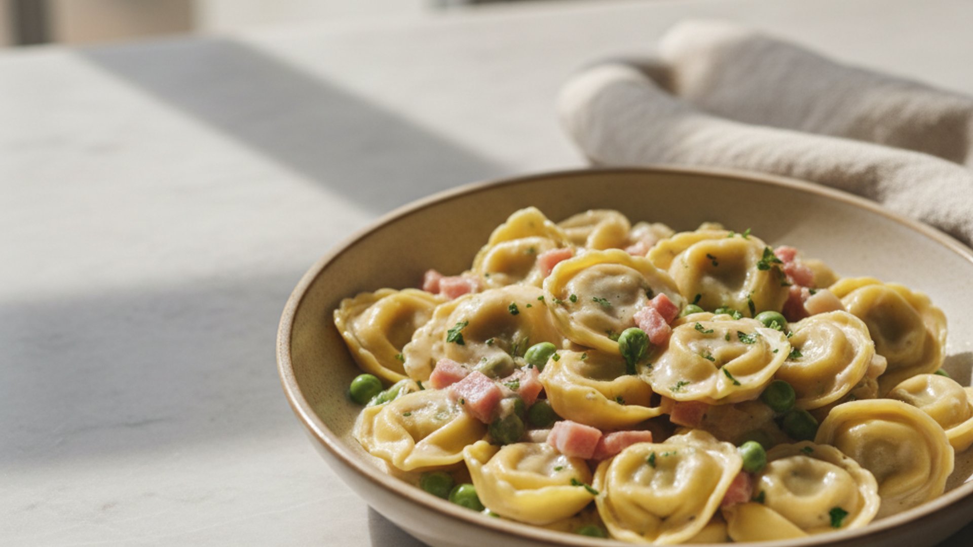 Tortellini Panna e Prosciutto